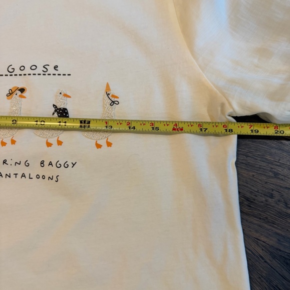Purple Heart Goose Wearing Baggy Pantaloons Tee
Size: L (See measurements) - Picture 7 of 11